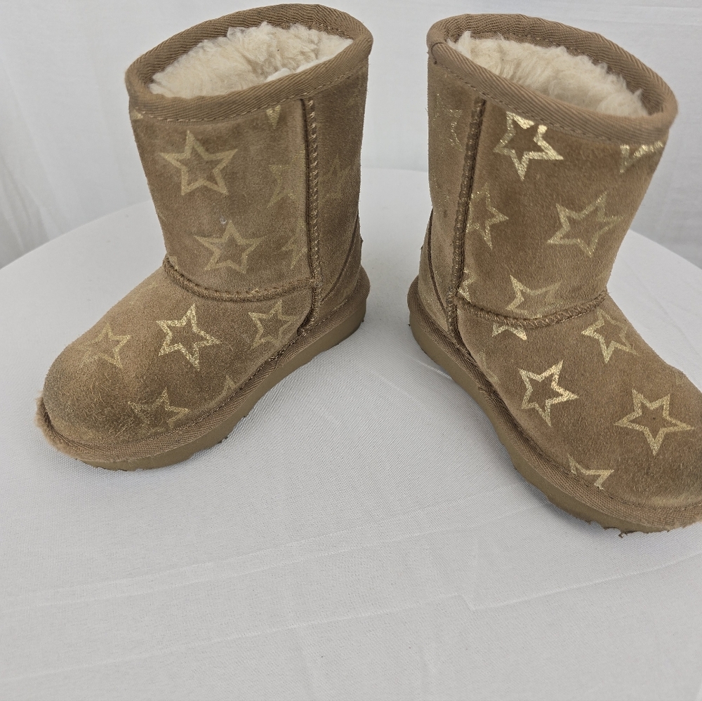 Ugg Brown Star Patterned Toddler Boots Sz 8T - Picture 5 of 9